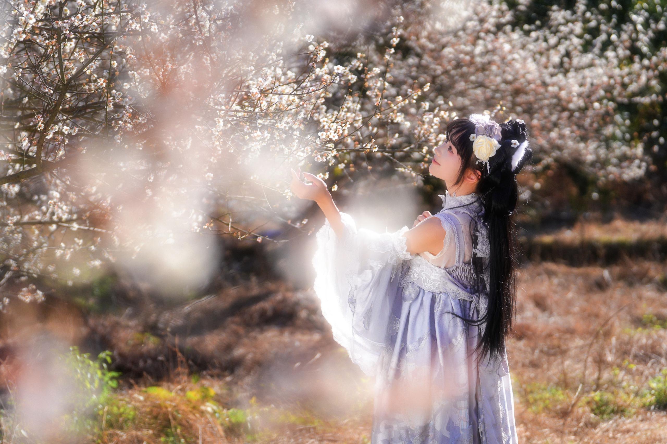 暴躁的果酱大爷 – 《古风人像拍摄-梅花-果酱》[18P]