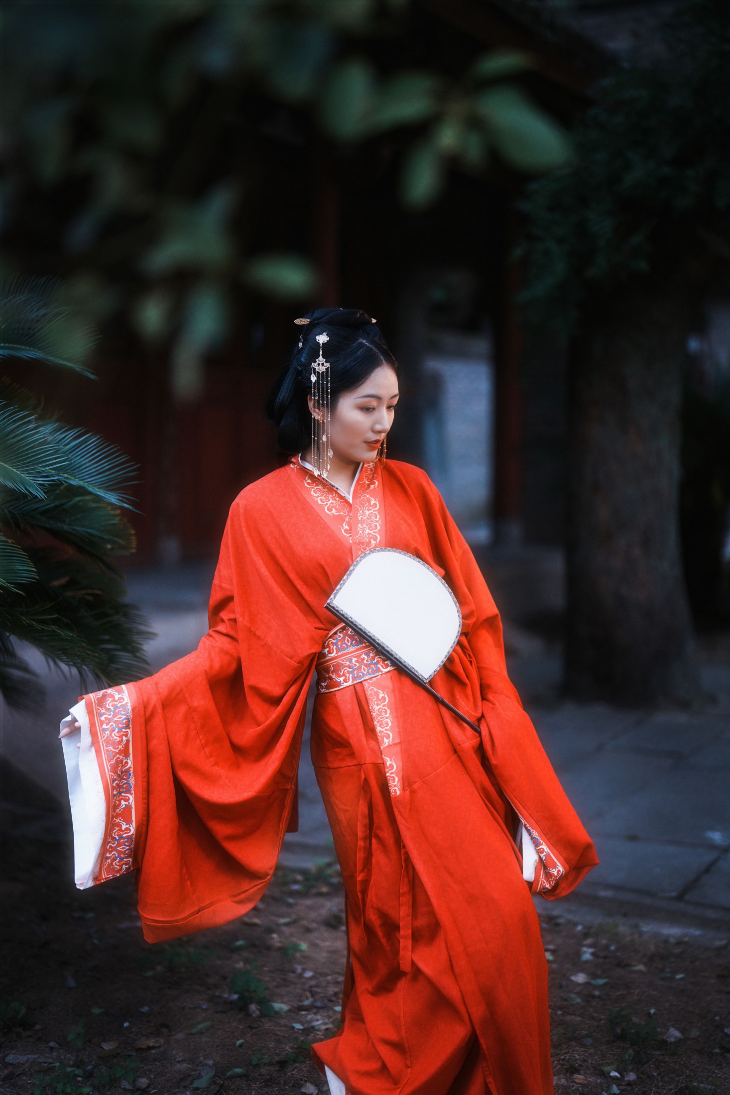 藤_藤藤小姐 – 《古风人像拍摄-华林寺-温馨》[14P]