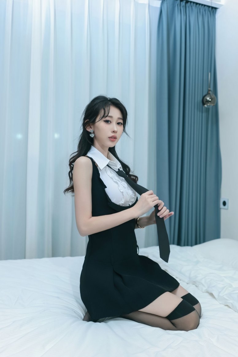 叫我GG – 《冰箱里钻出来的“冷感学姐”️》[37P]