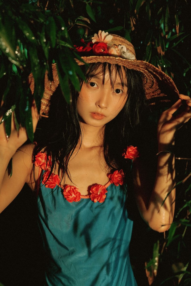 乌堆少女 – 《下雨了》[12P]